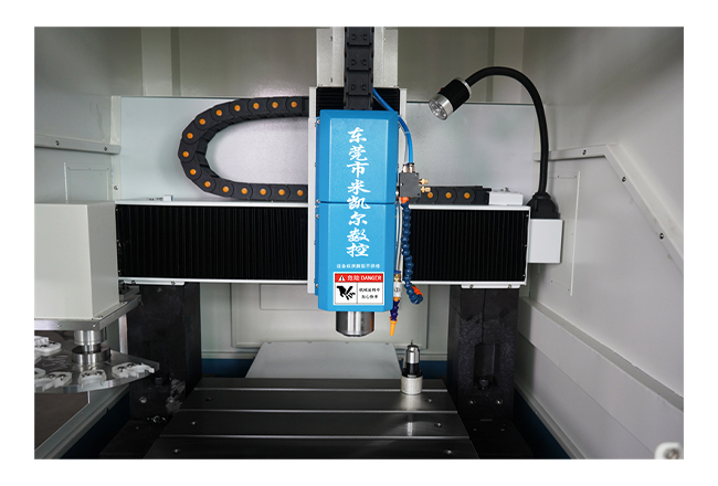 精雕機(jī)所使用的冷水機(jī)有什么作用？
